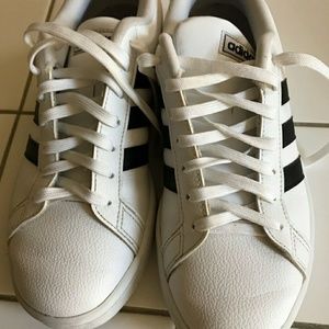 Adidas 8.5 leather sneakers